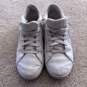 Used white leather Nike size 8